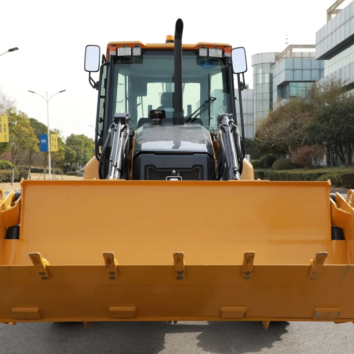 XC8-S2570 (4)